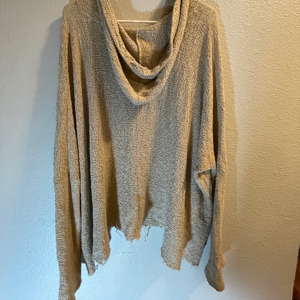 Poncho/sweater